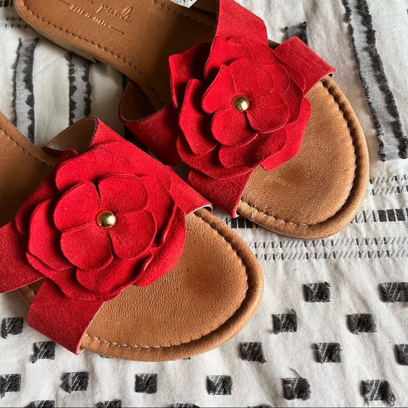 Mila Paoli red slide sandals shoes flower - Picture 2 of 4